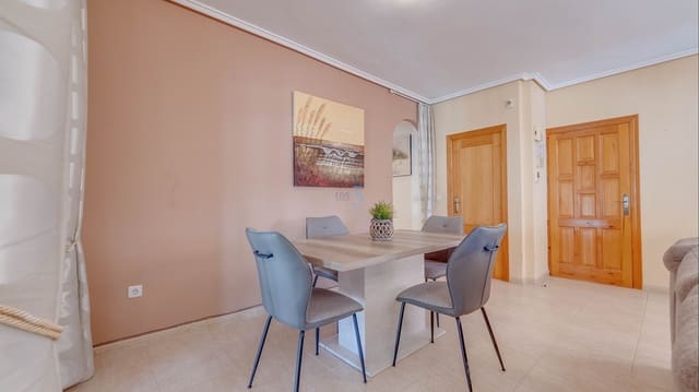 2 soveværelse Villa til salg i Rojales med swimmingpool - € 340.000 (Ref: 9736013)