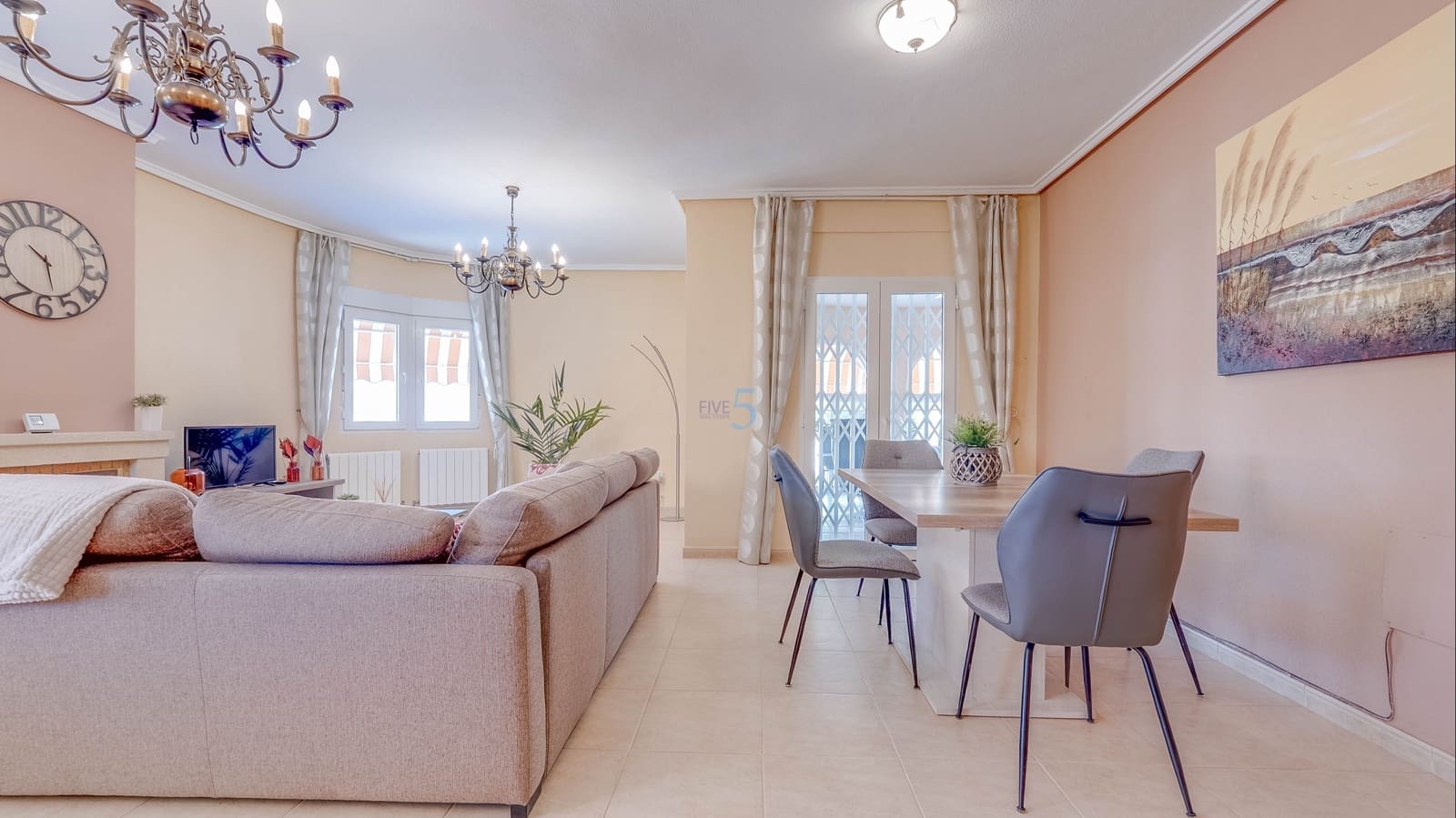 2 soveværelse Villa til salg i Rojales med swimmingpool - € 340.000 (Ref: 9736013)
