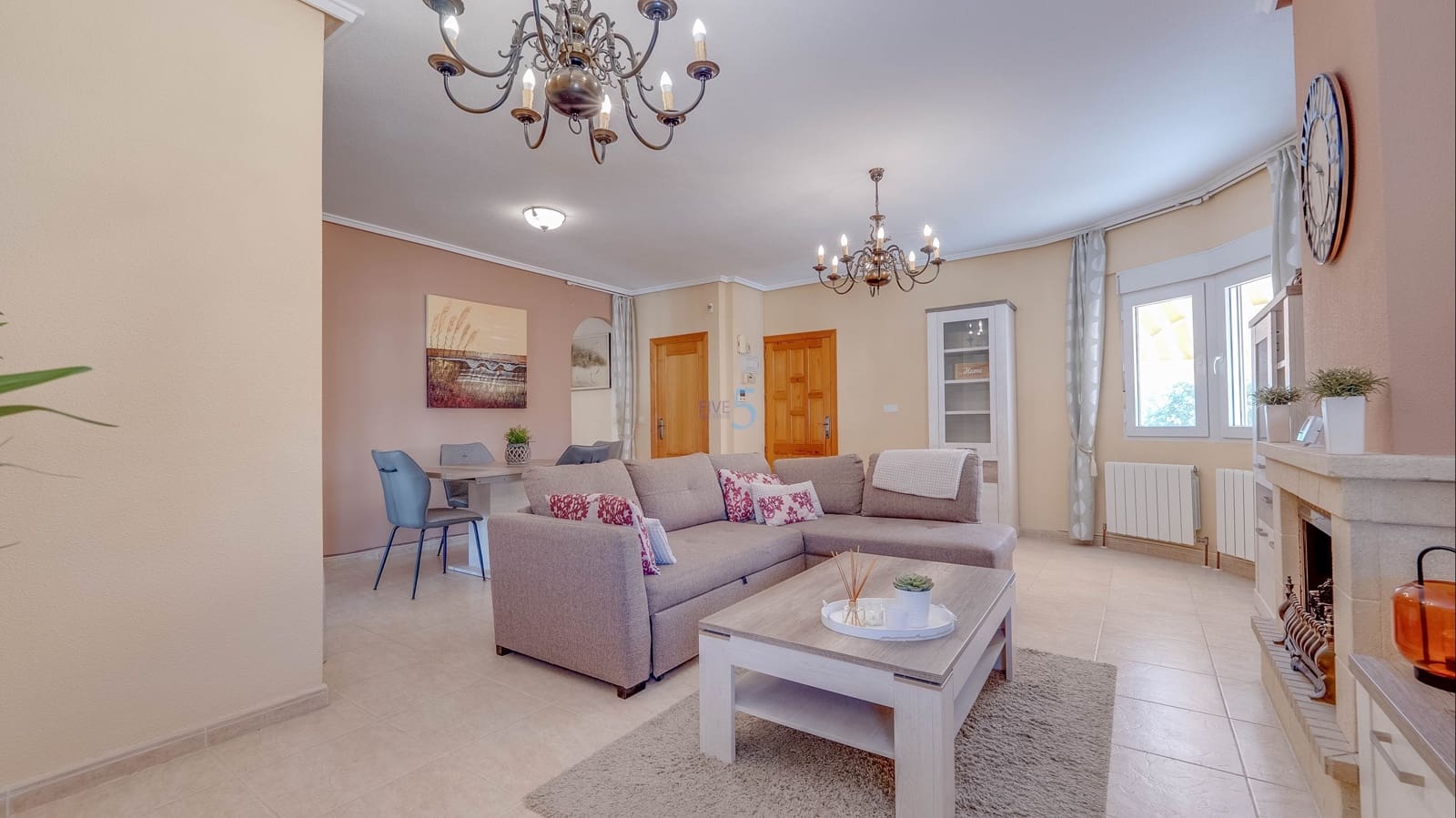 2 soveværelse Villa til salg i Rojales med swimmingpool - € 340.000 (Ref: 9736013)