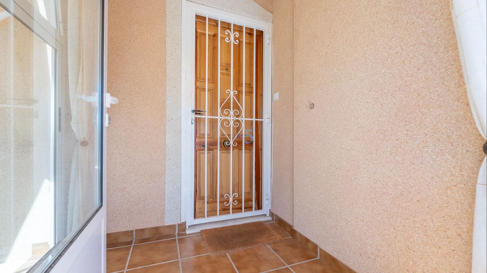 2 soveværelse Villa til salg i Rojales med swimmingpool - € 340.000 (Ref: 9736013)