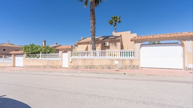 2 soveværelse Villa til salg i Rojales med swimmingpool - € 340.000 (Ref: 9736013)