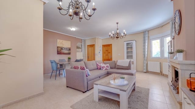 2 soveværelse Villa til salg i Rojales med swimmingpool - € 340.000 (Ref: 9736013)