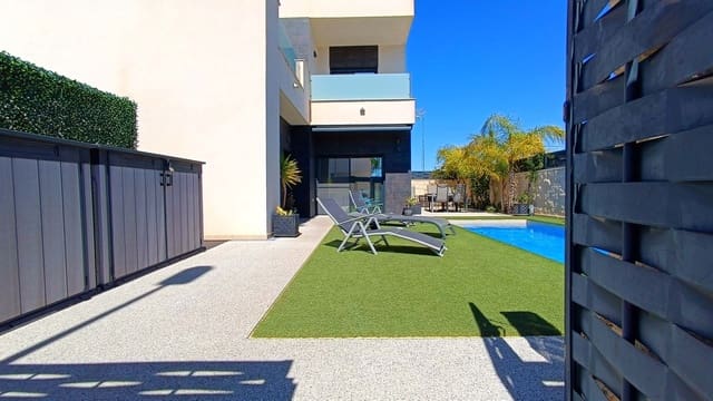 3 sypialnia Willa na sprzedaż w Benijófar z basenem - 445 000 € (Ref: 9737153)