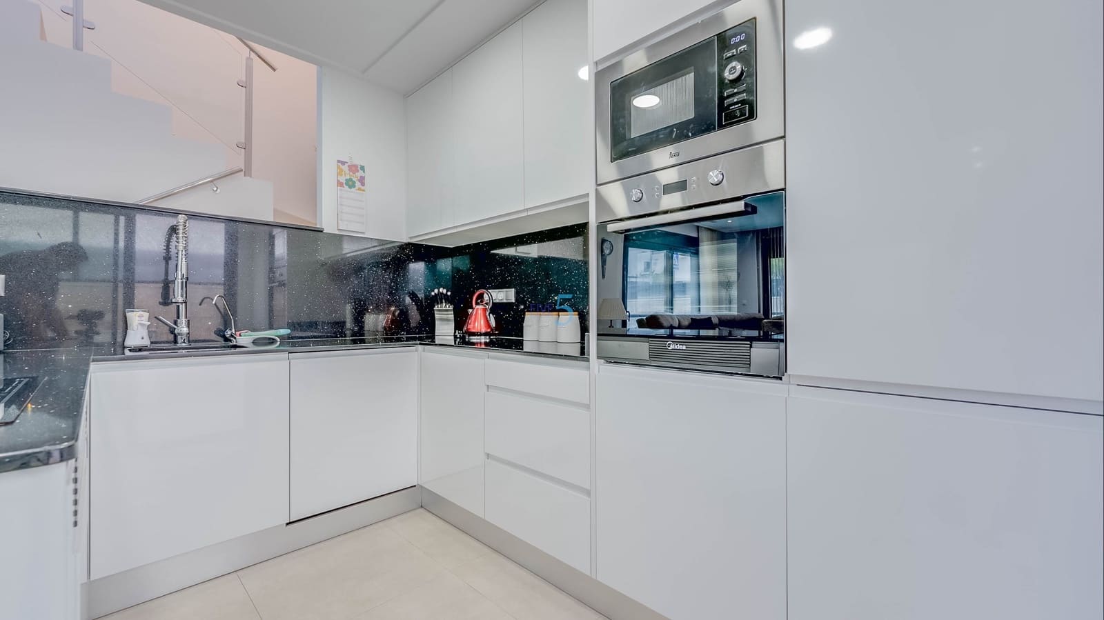 3 makuuhuone Huvila myytävänä paikassa Benijofar mukana uima-altaan - 445 000 € (Ref: 9737153)