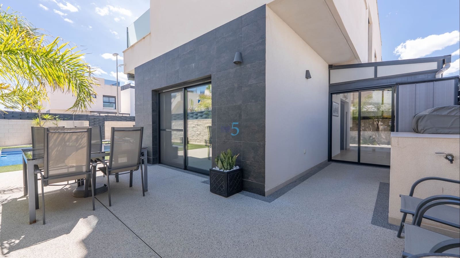 3 makuuhuone Huvila myytävänä paikassa Benijofar mukana uima-altaan - 445 000 € (Ref: 9737153)