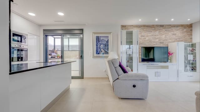3 makuuhuone Huvila myytävänä paikassa Benijófar mukana uima-altaan - 445 000 € (Ref: 9737153)