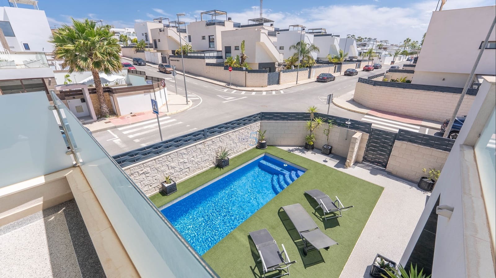 3 makuuhuone Huvila myytävänä paikassa Benijofar mukana uima-altaan - 445 000 € (Ref: 9737153)