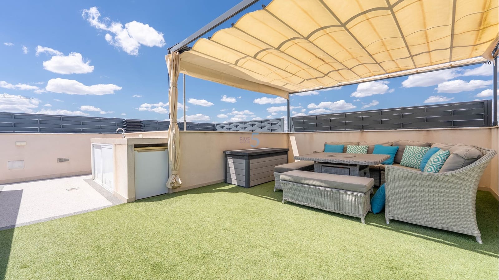 3 makuuhuone Huvila myytävänä paikassa Benijofar mukana uima-altaan - 445 000 € (Ref: 9737153)