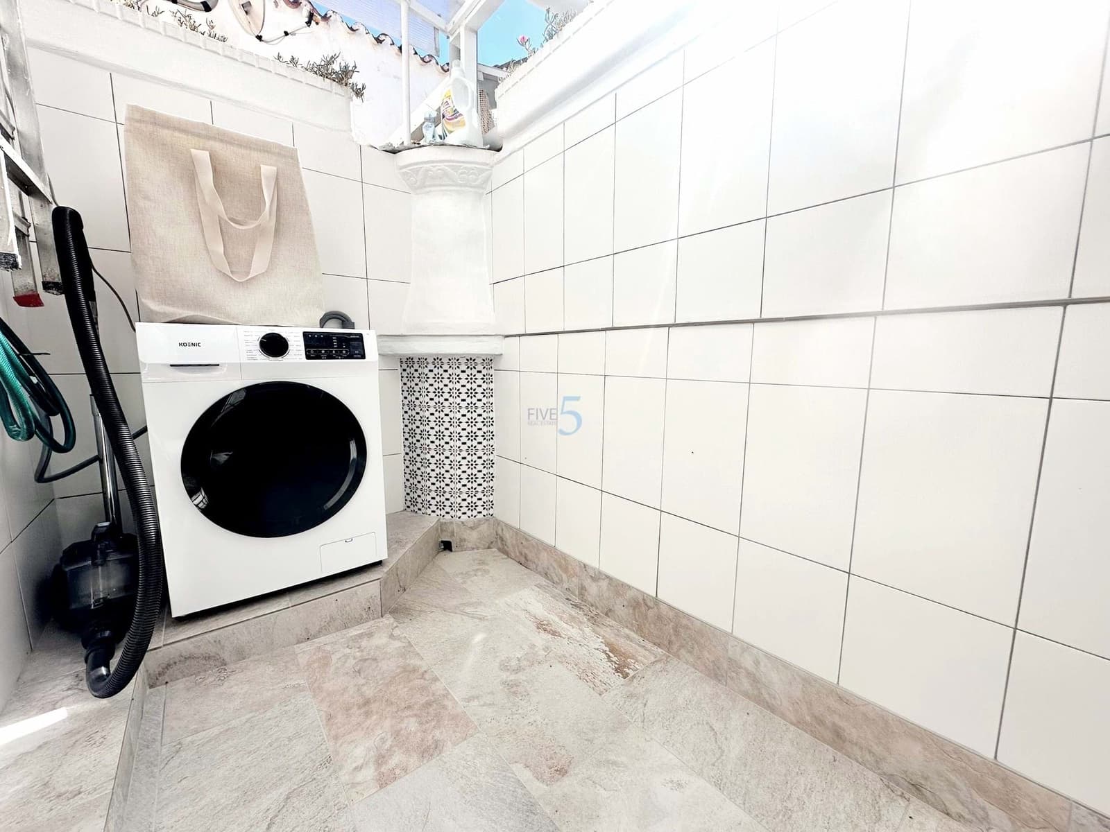 2 quarto Bungalow para venda em Los Urrutias com piscina - 145 000 € (Ref: 9737747)