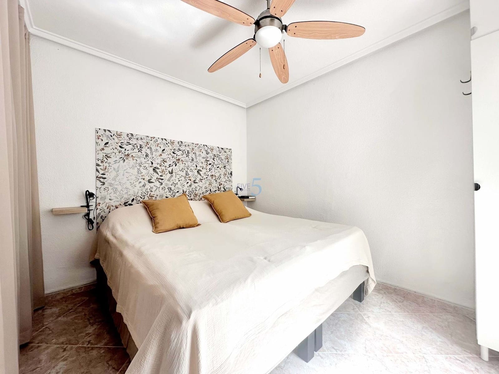 2 quarto Bungalow para venda em Los Urrutias com piscina - 145 000 € (Ref: 9737747)