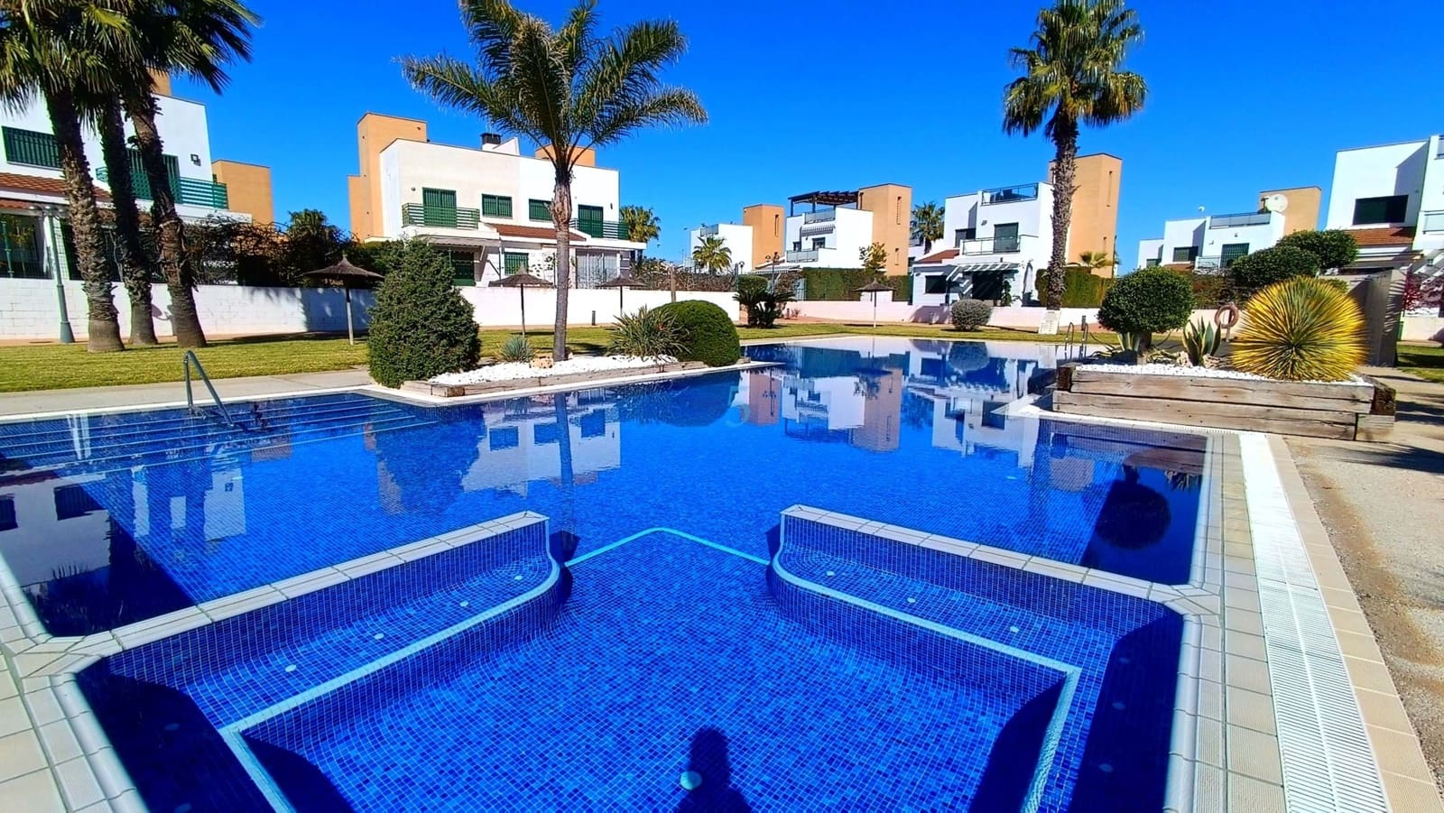 3 bedroom Semi-detached Villa for sale in Ciudad Quesada with pool garage - € 305,000 (Ref: 9737748)