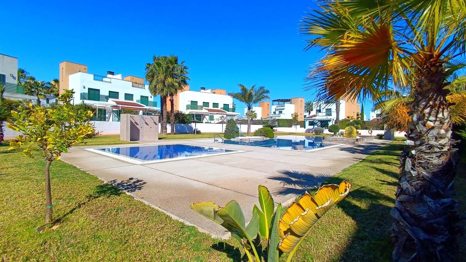 3 bedroom Semi-detached Villa for sale in Ciudad Quesada with pool garage - € 305,000 (Ref: 9737748)