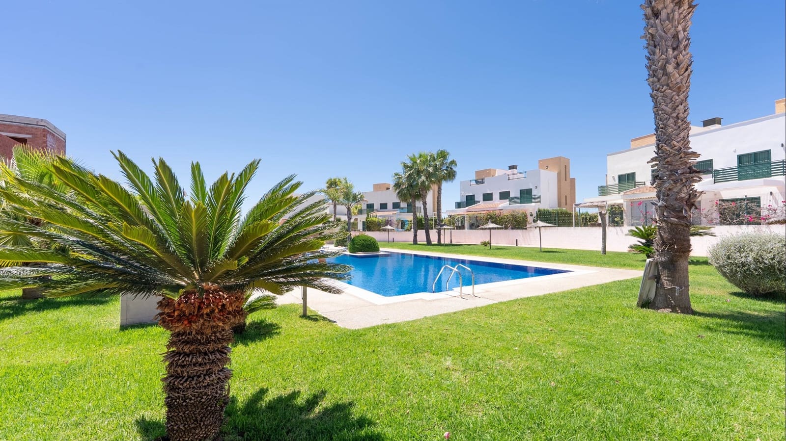 Pareado de 3 habitaciones en Ciudad Quesada en venta con piscina garaje - 299.995 € (Ref: 9737748)
