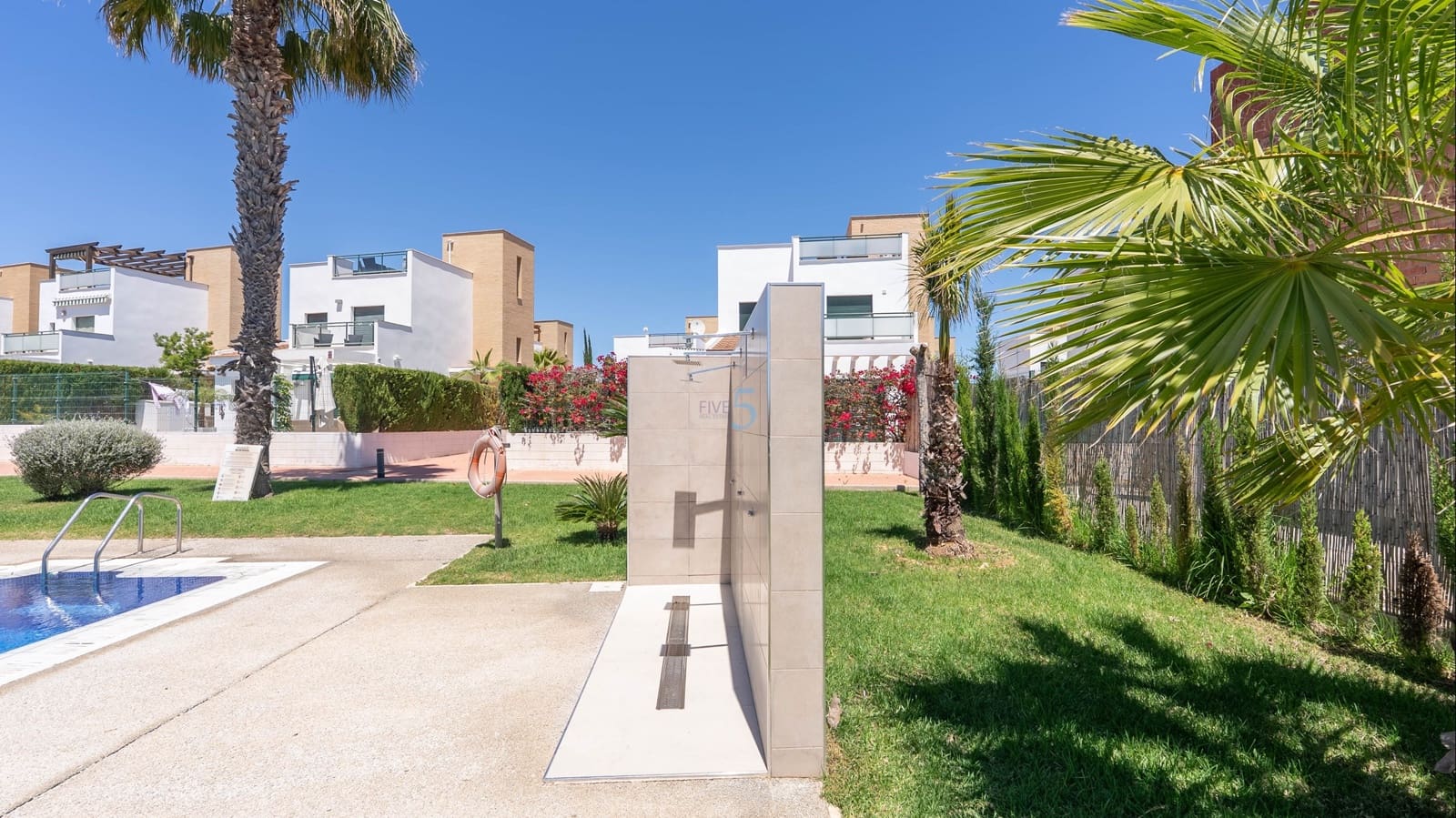 Pareado de 3 habitaciones en Ciudad Quesada en venta con piscina garaje - 299.995 € (Ref: 9737748)