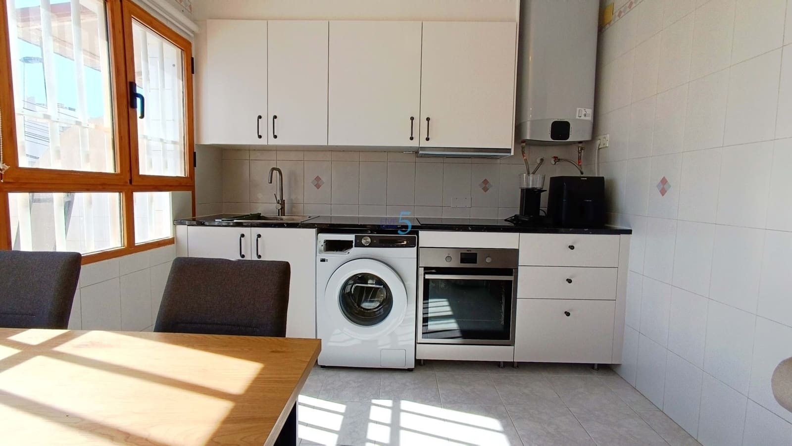 2 slaapkamer Appartement te koop in Torrevieja met zwembad - € 189.995 (Ref: 9739287)