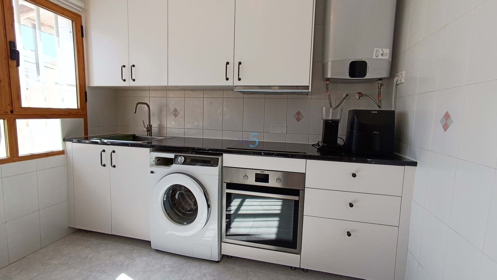 2 slaapkamer Appartement te koop in Torrevieja met zwembad - € 189.995 (Ref: 9739287)