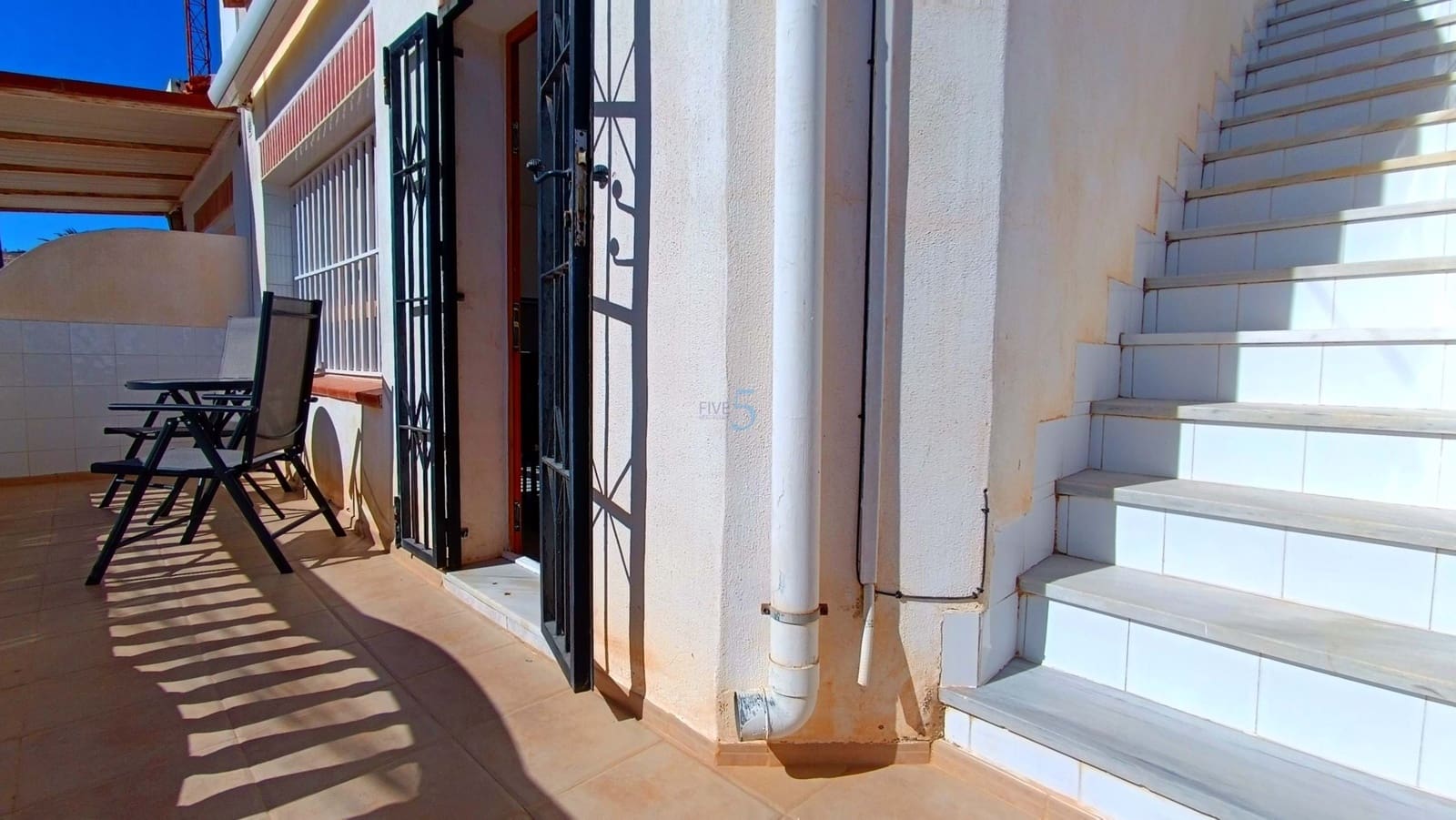 2 slaapkamer Appartement te koop in Torrevieja met zwembad - € 189.995 (Ref: 9739287)