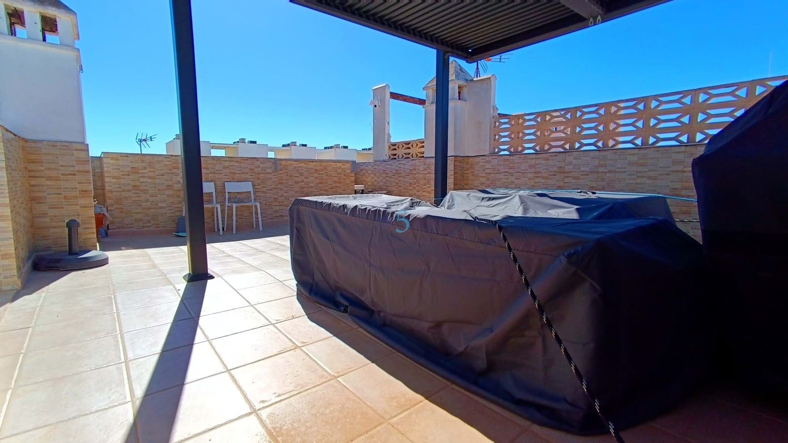 2 slaapkamer Appartement te koop in Torrevieja met zwembad - € 189.995 (Ref: 9739287)