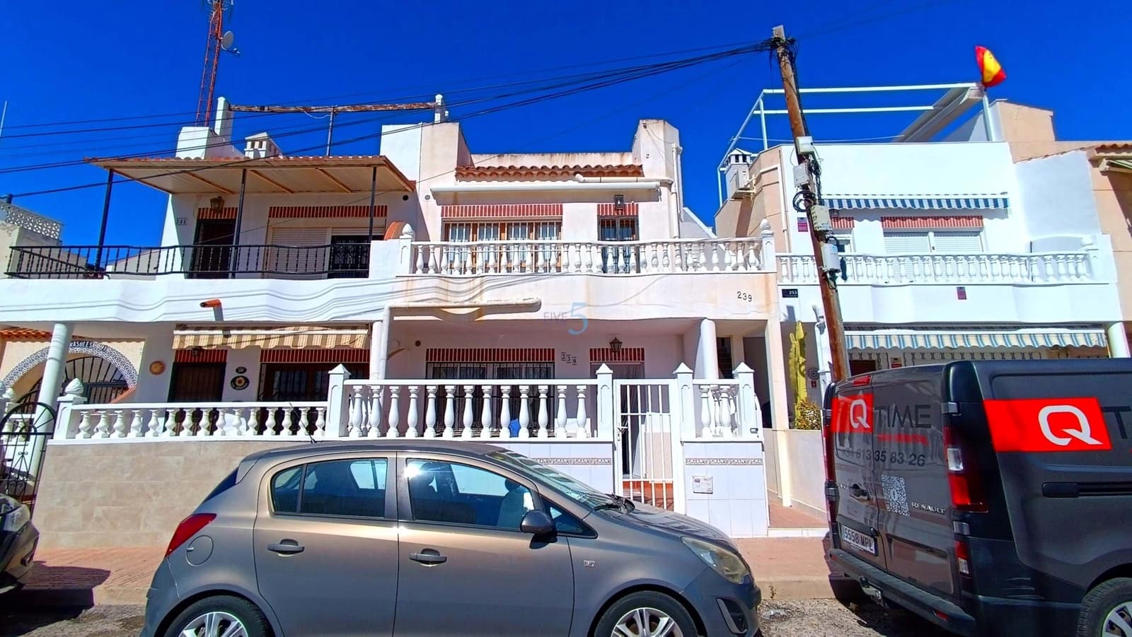 2 slaapkamer Appartement te koop in Torrevieja met zwembad - € 189.995 (Ref: 9739287)