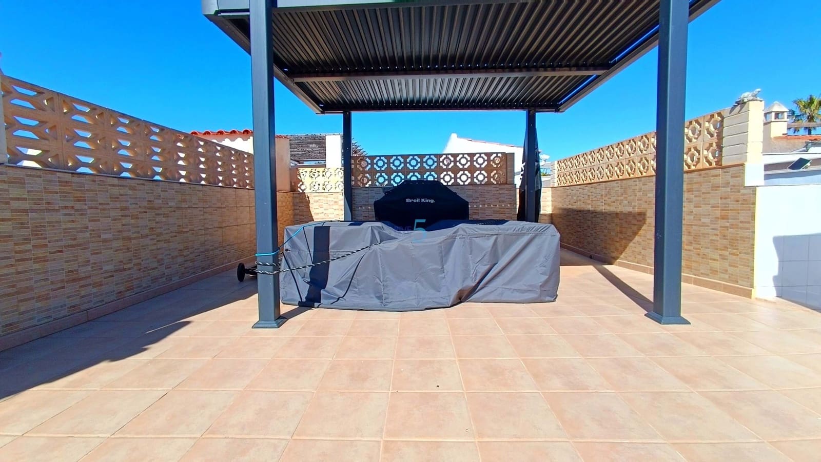 2 slaapkamer Appartement te koop in Torrevieja met zwembad - € 189.995 (Ref: 9739287)