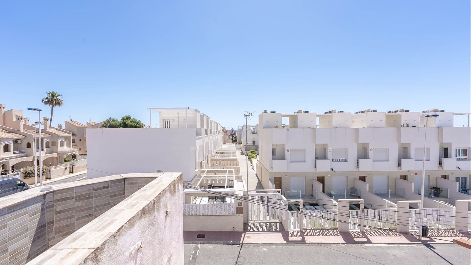 2 soveværelse Lejlighed til salg i Torrevieja med swimmingpool - € 179.995 (Ref: 9739287)