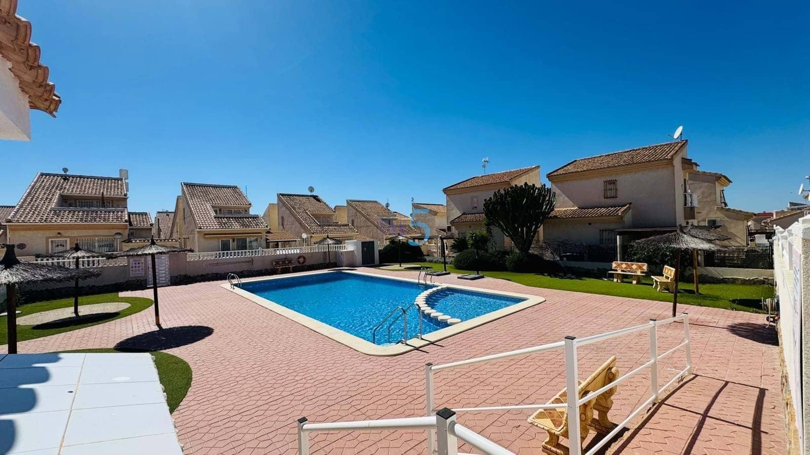 3 chambre Villa/Maison à vendre à Ciudad Quesada avec piscine garage - 260 000 € (Ref: 9740113)