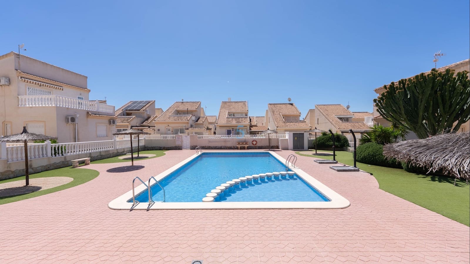 3 camera da letto Villa in vendita in Ciudad Quesada con piscina garage - 239.000 € (Rif: 9740113)