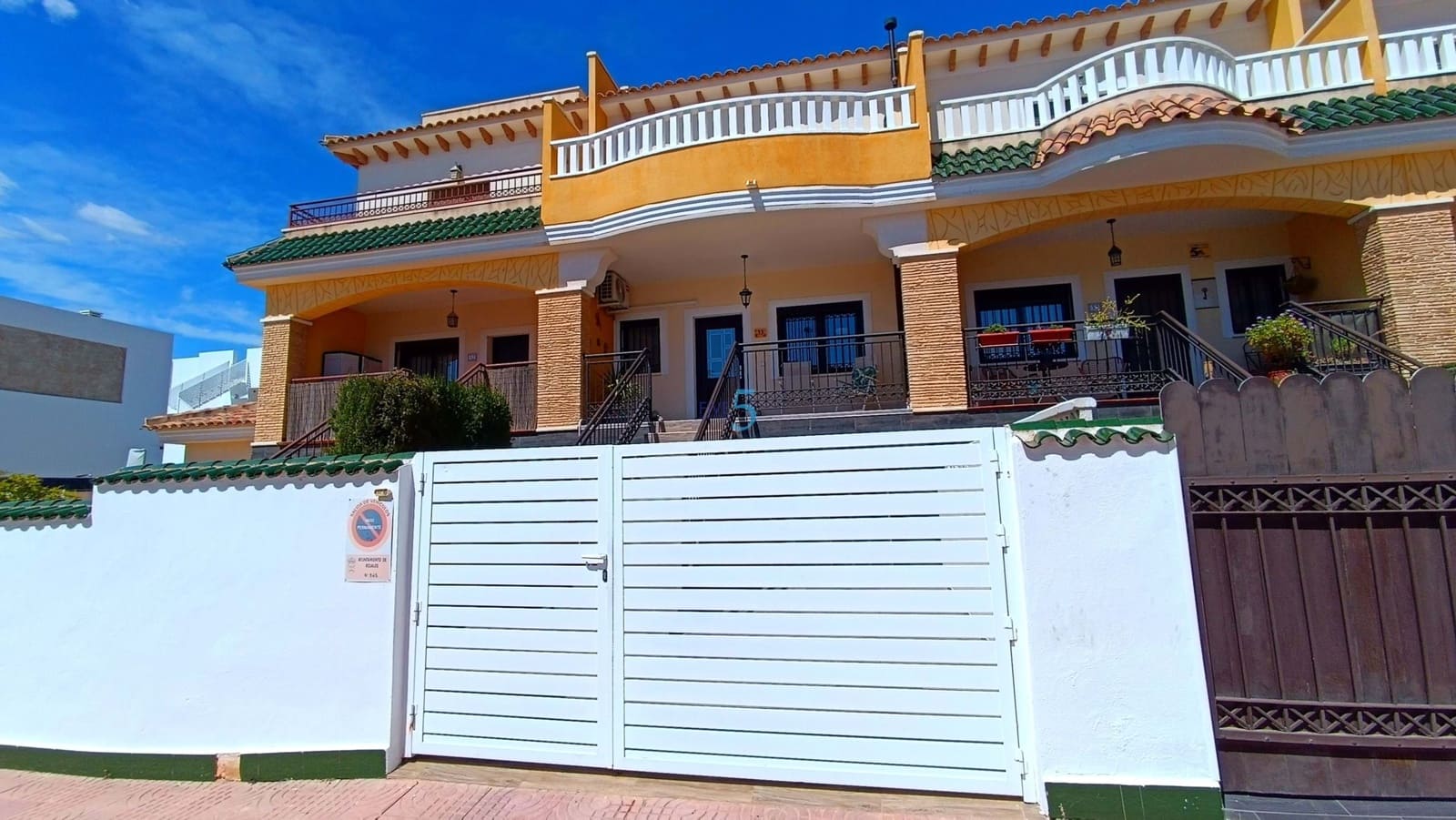 2 sypialnia Dom na sprzedaż w Ciudad Quesada z basenem garażem - 219 995 € (Ref: 9740225)