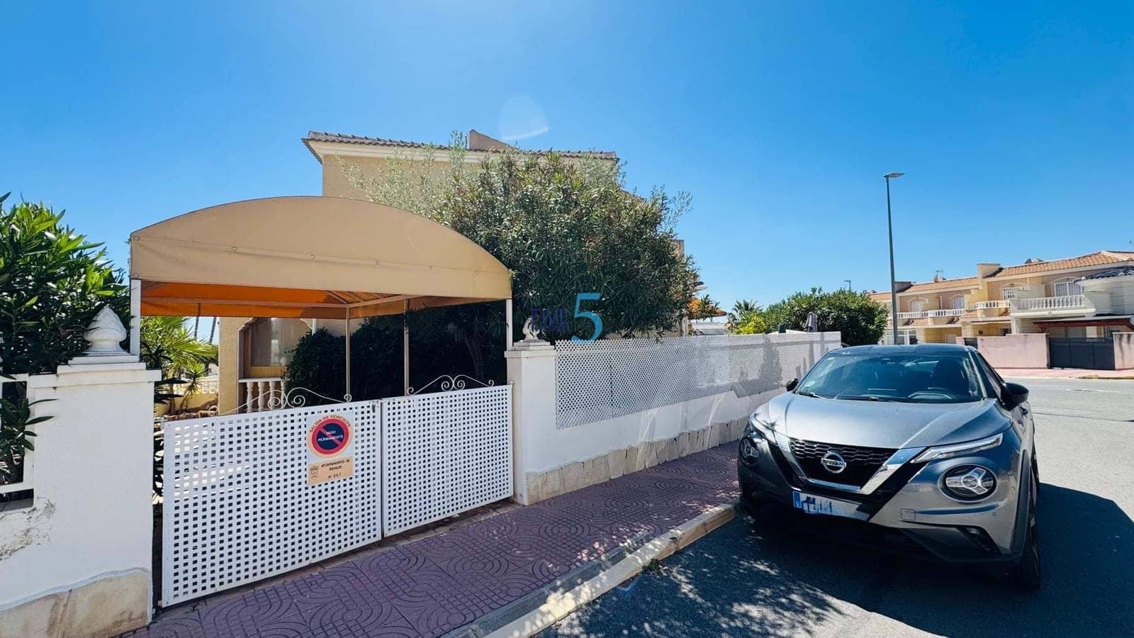 2 sypialnia Dom na sprzedaż w Ciudad Quesada z basenem garażem - 260 000 € (Ref: 9743053)