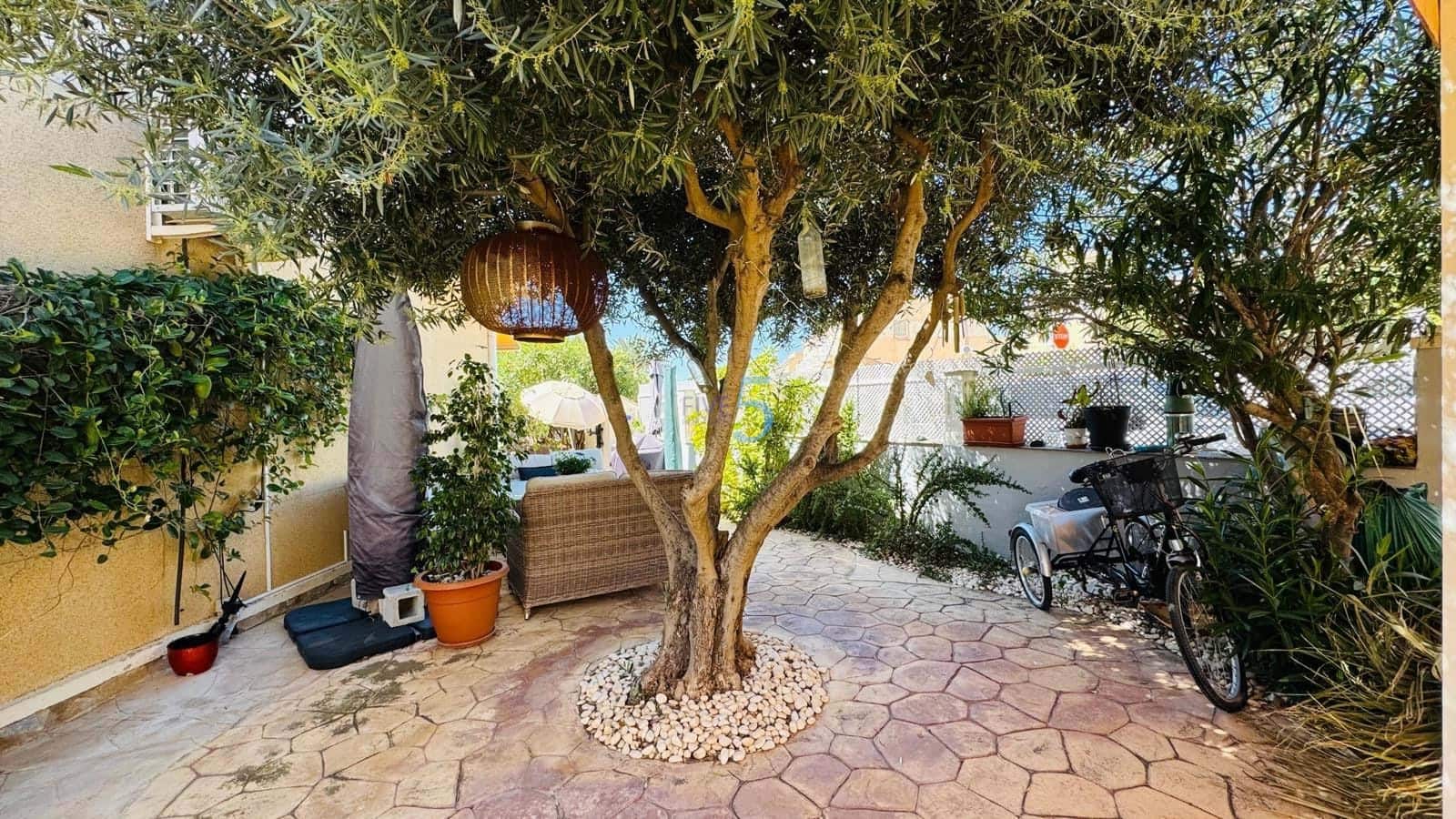 2 sypialnia Dom na sprzedaż w Ciudad Quesada z basenem garażem - 260 000 € (Ref: 9743053)