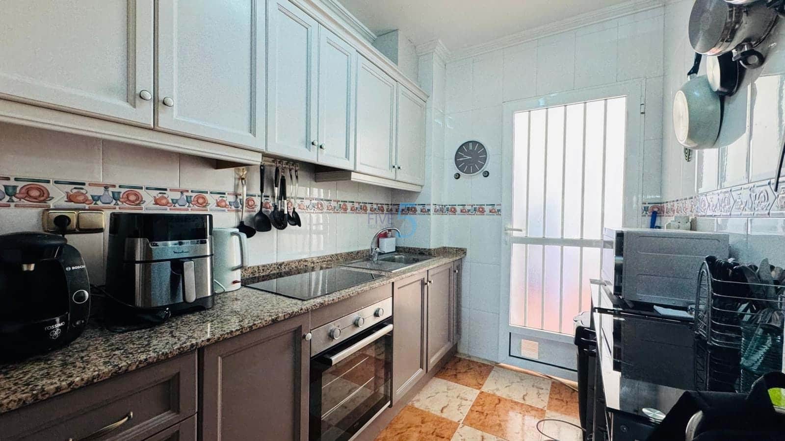 Apartamento de 2 habitaciones en Villamartin en venta con piscina - 139.900 € (Ref: 9743054)