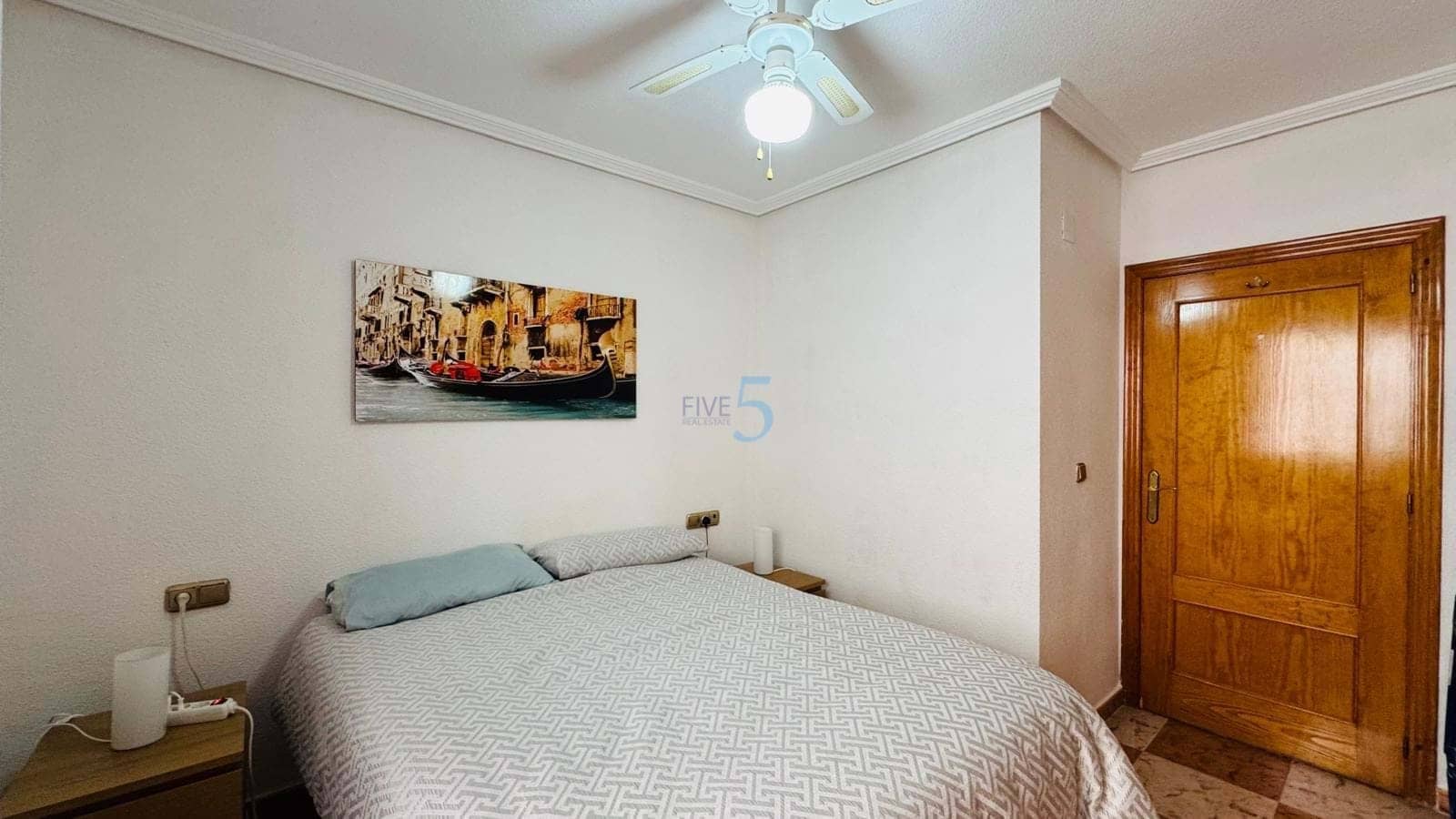 Apartamento de 2 habitaciones en Villamartin en venta con piscina - 139.900 € (Ref: 9743054)