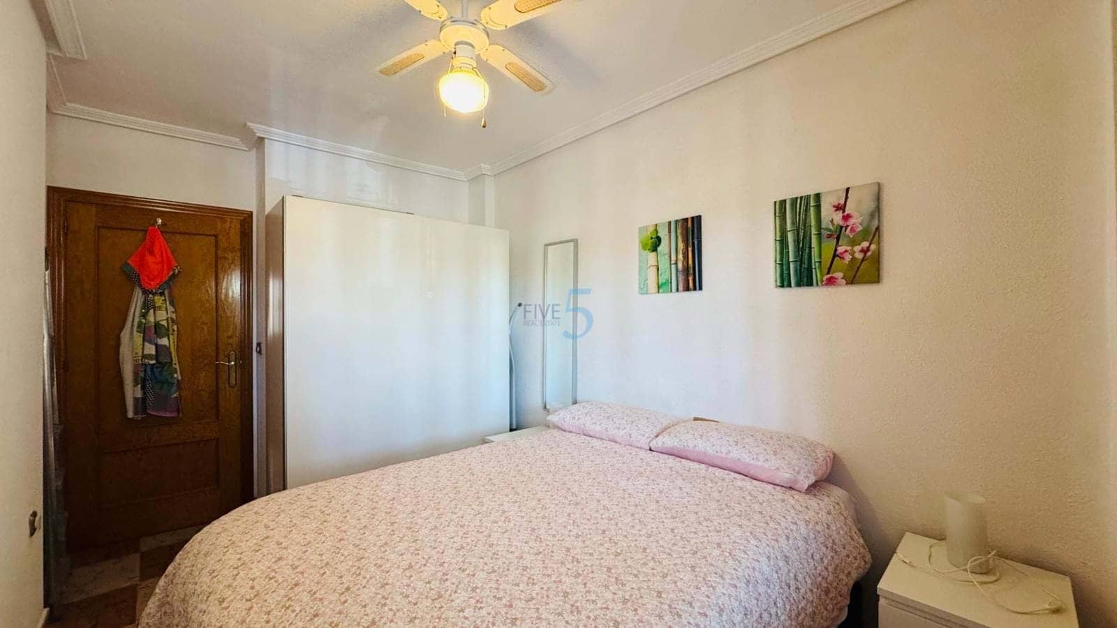 Apartamento de 2 habitaciones en Villamartin en venta con piscina - 139.900 € (Ref: 9743054)