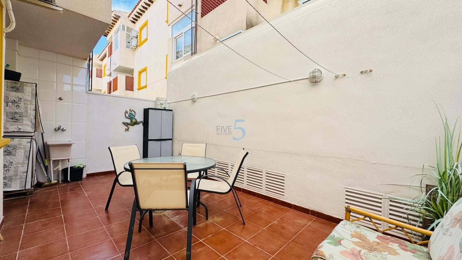 Apartamento de 2 habitaciones en Villamartin en venta con piscina - 139.900 € (Ref: 9743054)