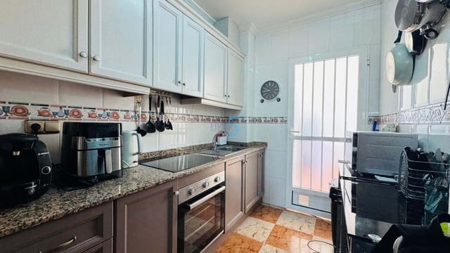 Apartamento de 2 habitaciones en Villamartin, Orihuela en venta con piscina - 139.900 € (Ref: 9743054)