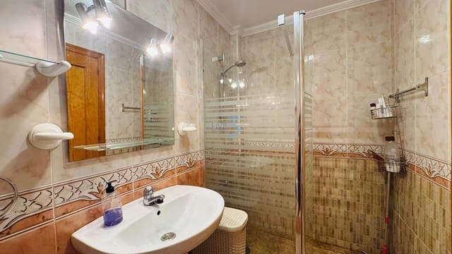 Apartamento de 2 habitaciones en Villamartin, Orihuela en venta con piscina - 139.900 € (Ref: 9743054)