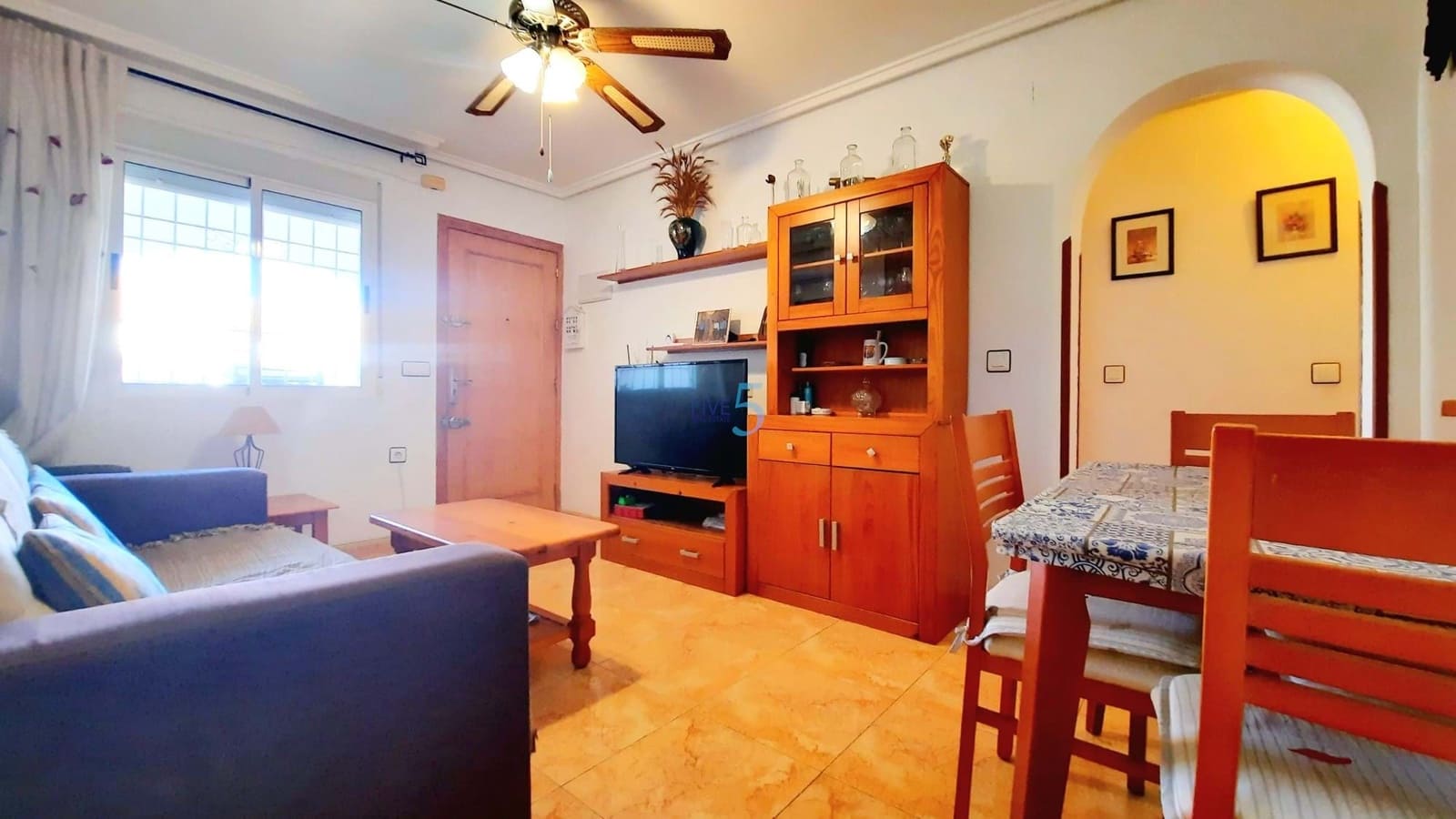 2 soverom Leilighet til salgs i Torrevieja med svømmebasseng garasje - € 158 000 (Ref: 9743160)