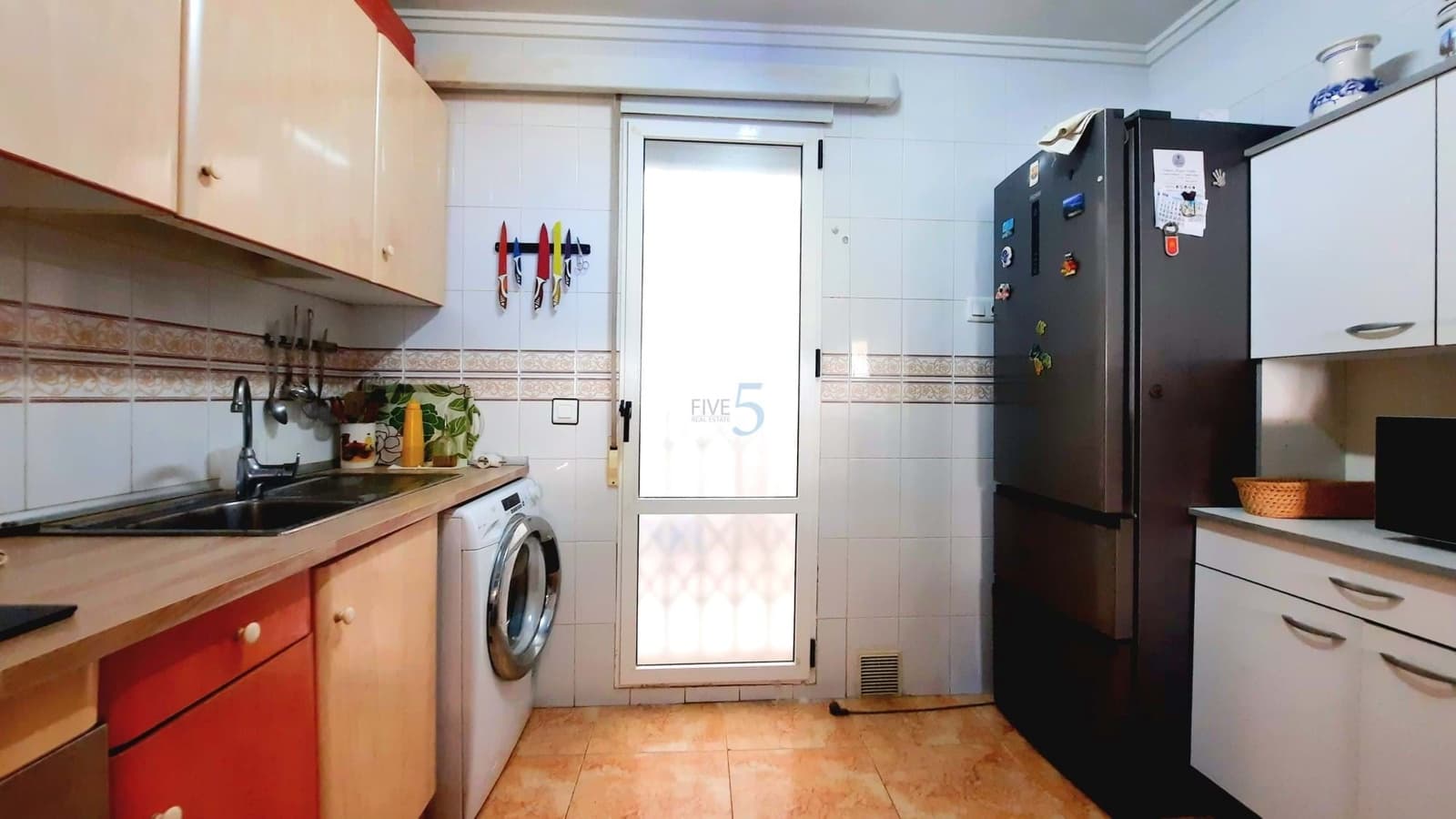 2 soverom Leilighet til salgs i Torrevieja med svømmebasseng garasje - € 158 000 (Ref: 9743160)
