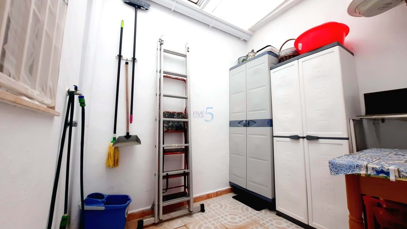 2 soverom Leilighet til salgs i Torrevieja med svømmebasseng garasje - € 158 000 (Ref: 9743160)