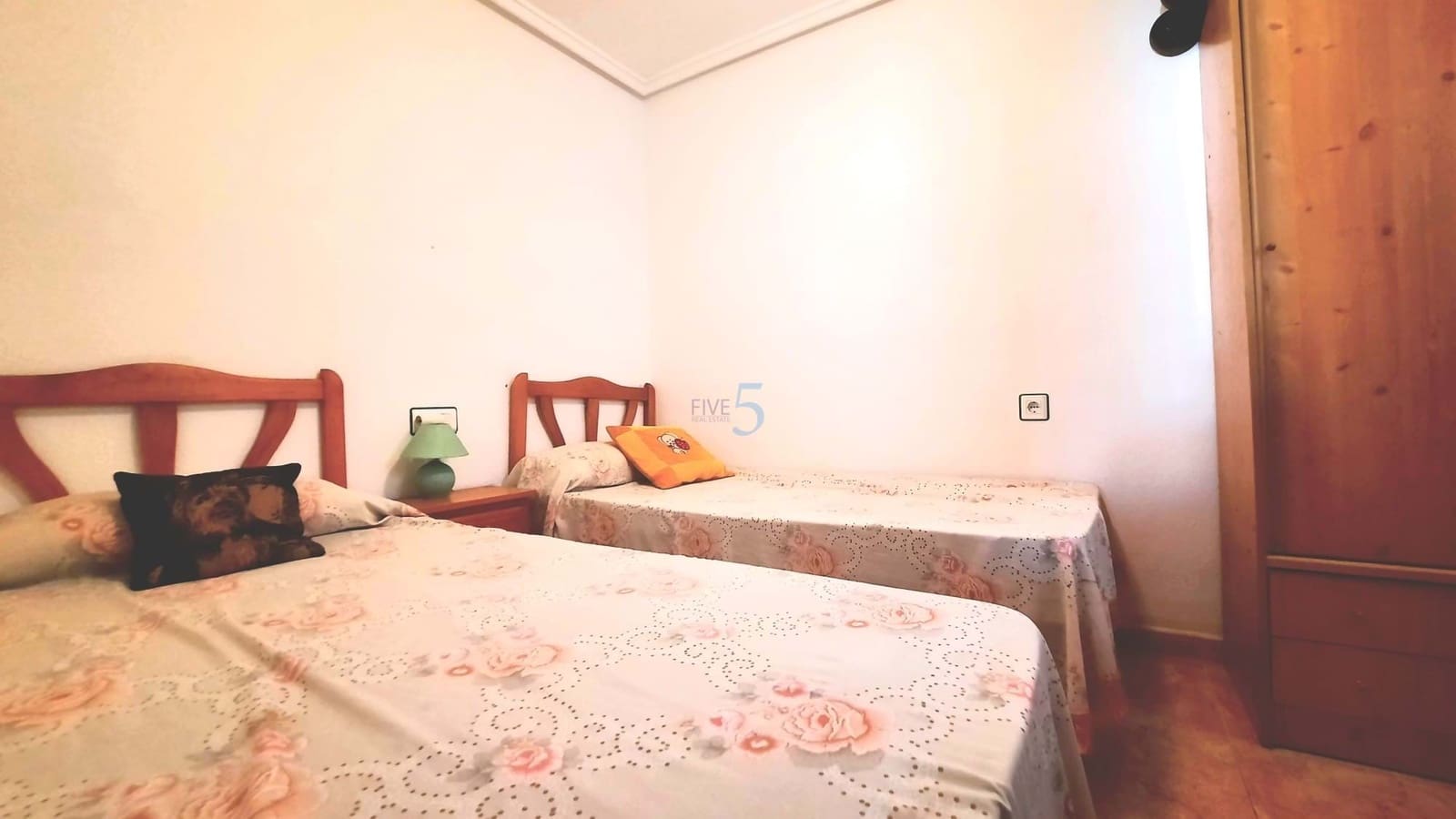 2 soverom Leilighet til salgs i Torrevieja med svømmebasseng garasje - € 158 000 (Ref: 9743160)