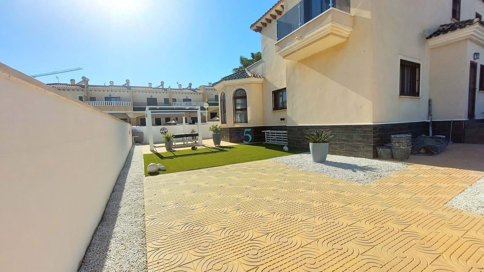 Pareado de 3 habitaciones en Ciudad Quesada en venta con piscina garaje - 284.900 € (Ref: 9744230)