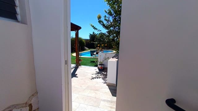 4 soveværelse Villa til salg i Daya Nueva med swimmingpool - € 395.000 (Ref: 9744314)