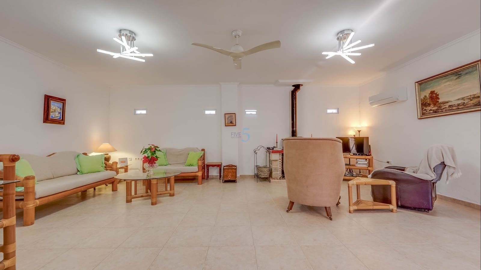 4 soveværelse Villa til salg i Daya Nueva med swimmingpool - € 395.000 (Ref: 9744314)