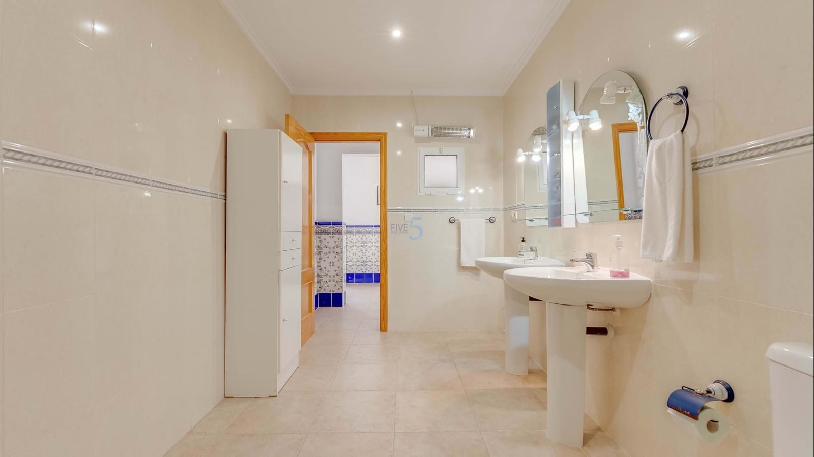 4 soveværelse Villa til salg i Daya Nueva med swimmingpool - € 395.000 (Ref: 9744314)