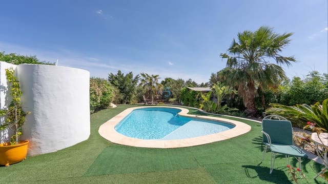 4 soveværelse Villa til salg i Daya Nueva med swimmingpool - € 395.000 (Ref: 9744314)