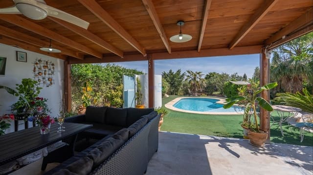 4 soveværelse Villa til salg i Daya Nueva med swimmingpool - € 395.000 (Ref: 9744314)