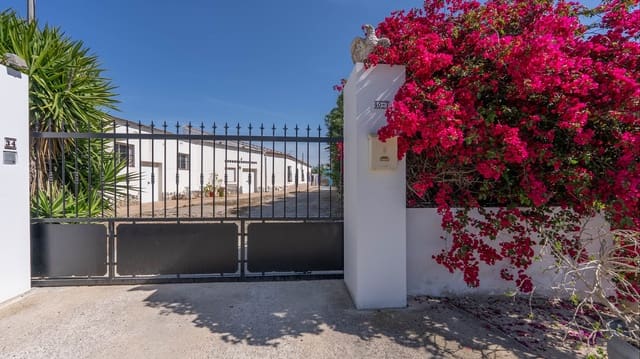 4 soveværelse Villa til salg i Daya Nueva med swimmingpool - € 395.000 (Ref: 9744314)