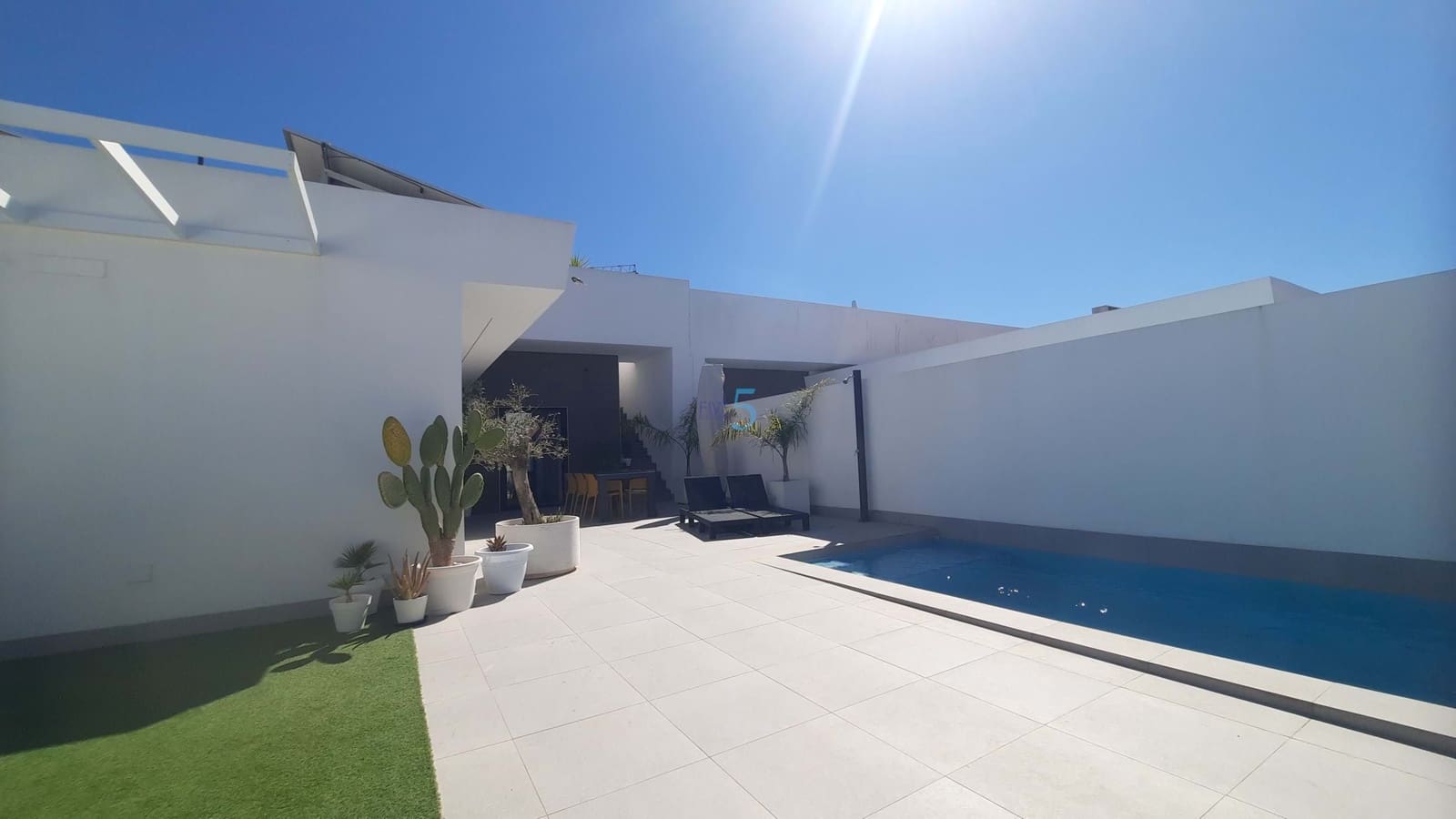 2 chambre Villa/Maison à vendre à Roldan avec piscine - 289 900 € (Ref: 9747285)