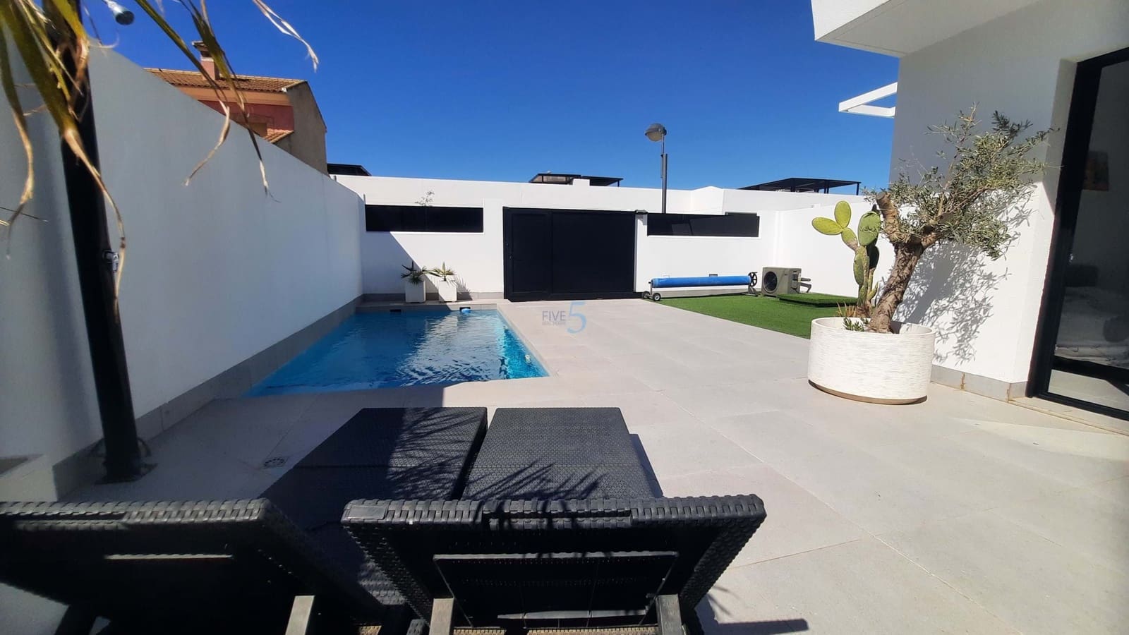 2 chambre Villa/Maison à vendre à Roldan avec piscine - 289 900 € (Ref: 9747285)