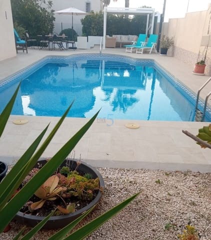 3 chambre Villa/Maison à vendre à Villamartin, Orihuela avec piscine garage - 385 000 € (Ref: 9747287)